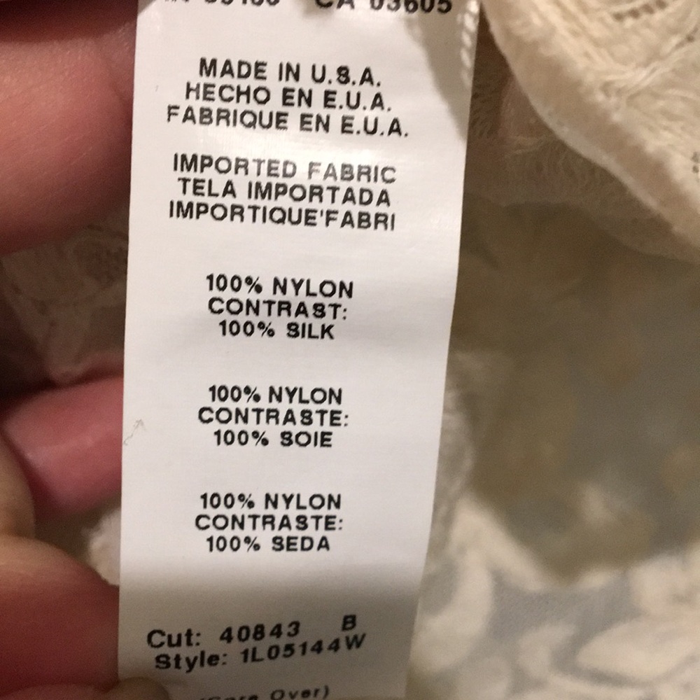 Karen Kane Blouse. - Picture 4 of 12